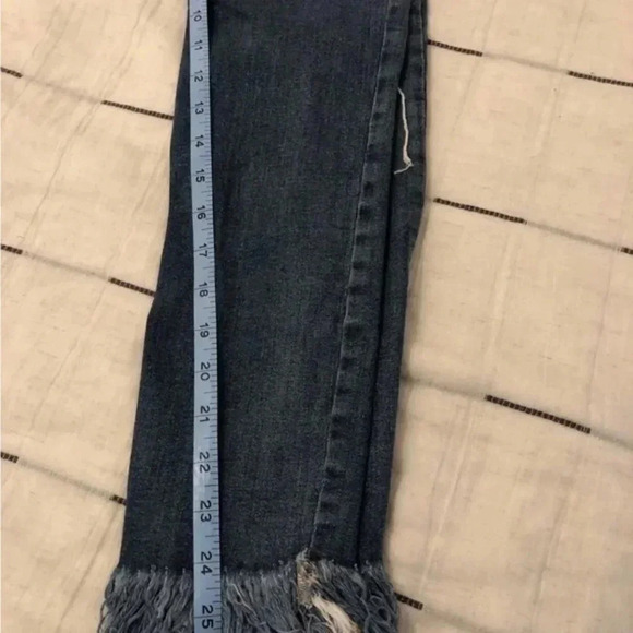 Free People | EUC Women’s Great Heights Skinny Jeans Frayed Hem Size 27 - Picture 8 of 9
